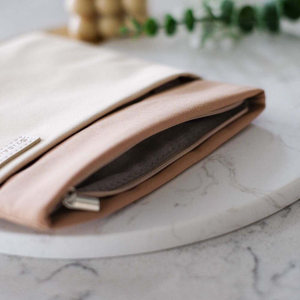 Dulce De Leche Kindle Sleeve | For Kindle Basic / Paperwhite / Colorsoft