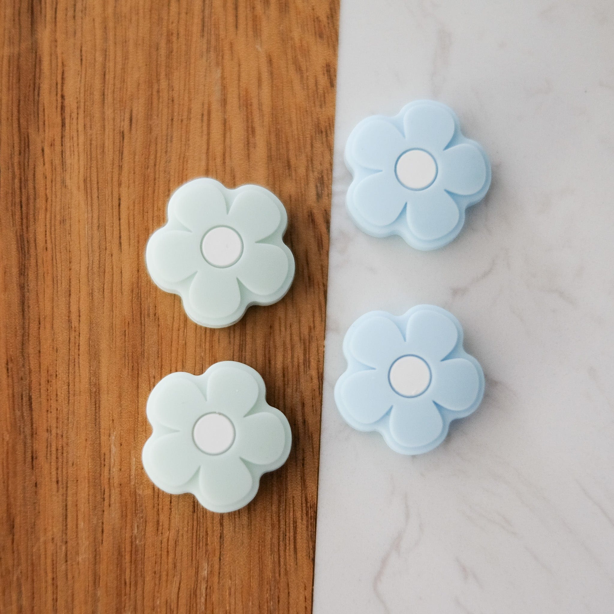 Daisy Dewdrops Nintendo Switch Thumb Grips